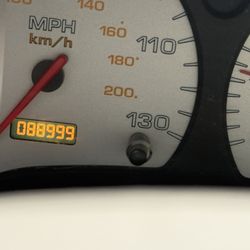 Saturn ( Very Low Miles) 89,000