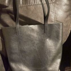 Large New Tote, Others Listed