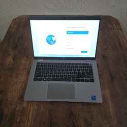 Dell latitude 5430 i5-1245u 1TB SSD 32GB RAM 1920x1080p Windows 11 P Smart Card