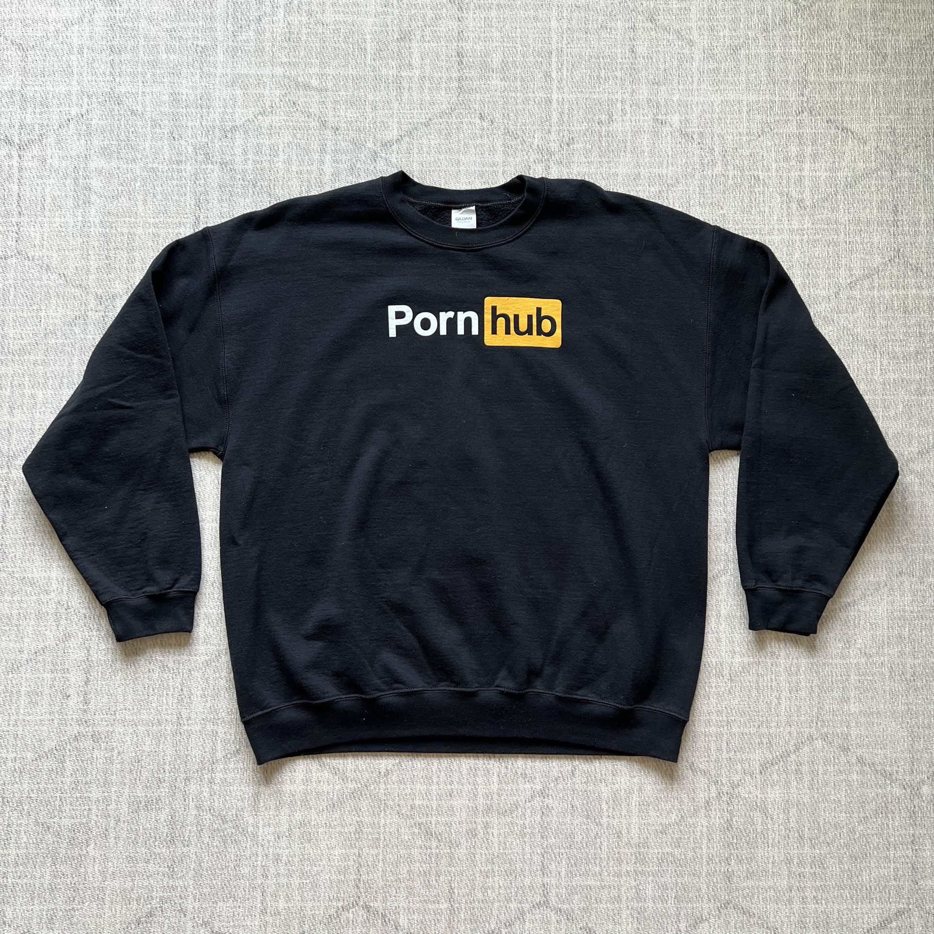 P0rnHub Logo Men’s Black Graphic Crewneck Sweater XL