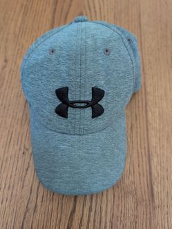 Kids Under Armour size s/m fitted $5.