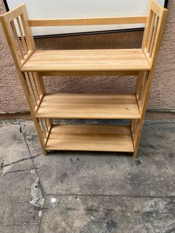 Shelf foldable