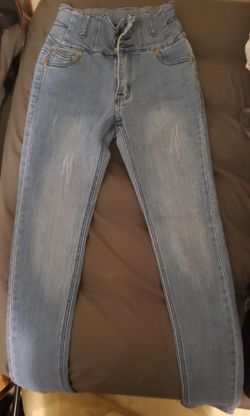 High rise jeans - Size 3