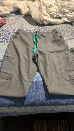 Pantalon figs talla small