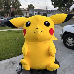 Giant Pikachu