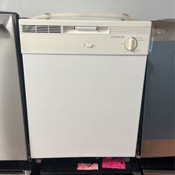 FRIGIDAIRE DISHWASHER 