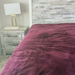 Queen Bed Frame and 2 Nightstands 