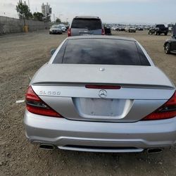 Parts are available  from 2 0 0 9 Mercedes-Benz S L 5 5 0 