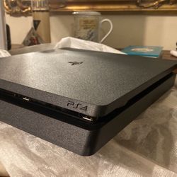 PS4 - 1TB Slim
