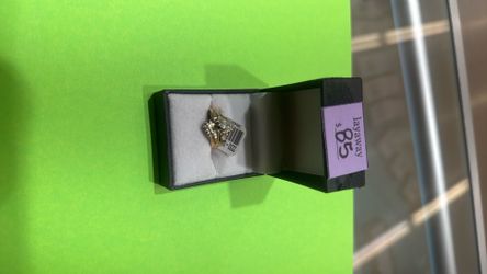 14kt 6.5 grams Diamond Ring