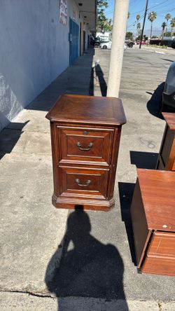Night stand