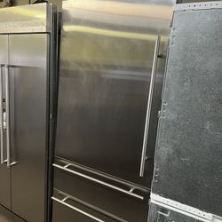 Viking 36”Wide Built In Bottom Freezer 7Series Refrigerator Stainless Steel 