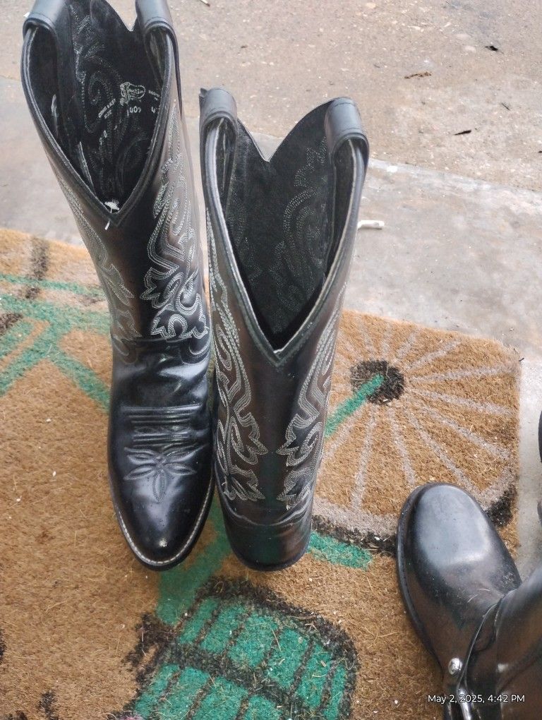 Justin Black Leather Cowboy Boots Like New