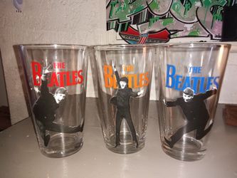 The Beatles -three glass cups (set)