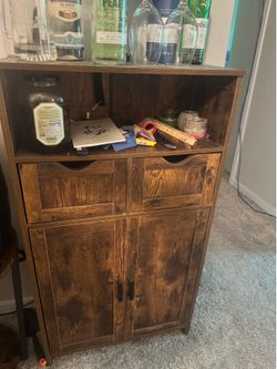 Storage cabinet
