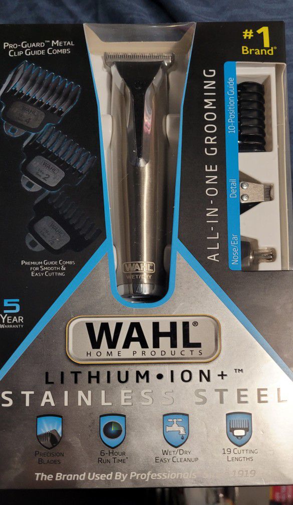 Wahl
Lithium Ion Plus Stainless Steel Grooming Kit