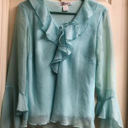 Soft And Flowy Plain Color Blouse