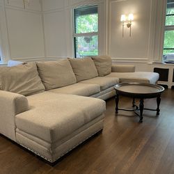 Sectional With Pullout Sofa (Queen)