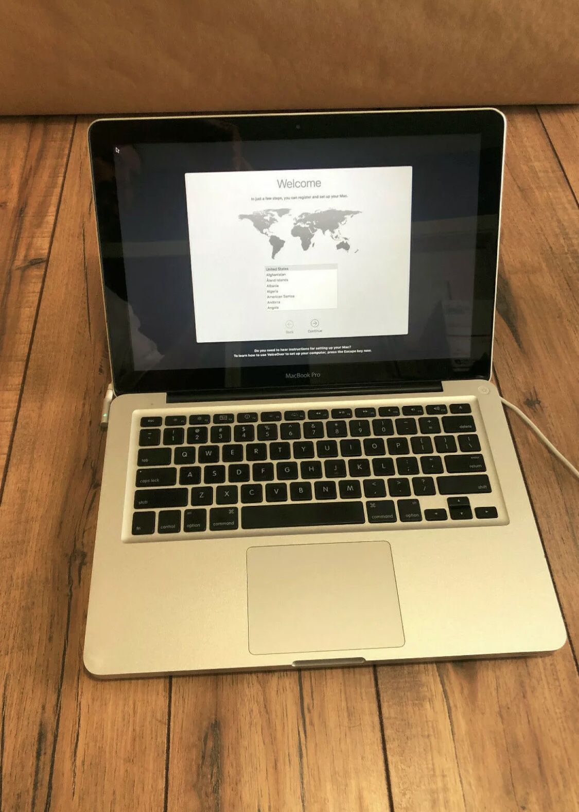 Apple MacBook Pro Mid 2010 13.3" Laptop 2.66GHz 4GB RAM 500GB HDD A1278