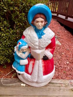 Vintage Empire Dickens Blow Mold Christmas Caroler
