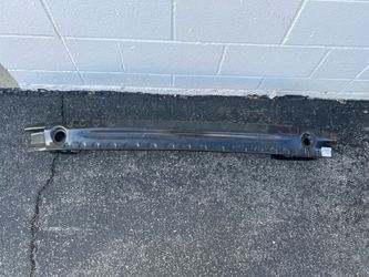2015-2018 W205 C300  MERCEDES-BENZ REAR REINFORCEMENT BAR GENUINE OEM  GREAT CONDITION