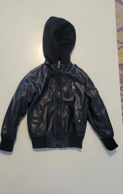 Boy black jacket size 4 
Pick up in surprise