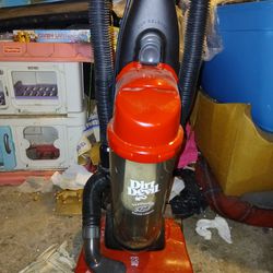 Dirt Devil Vacuum Cleaner 