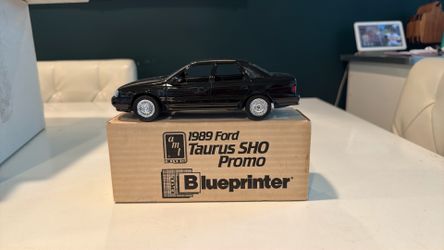 AMT/Ertl  1989 Ford Taurus SHO 1/24th Promotional Model With Box