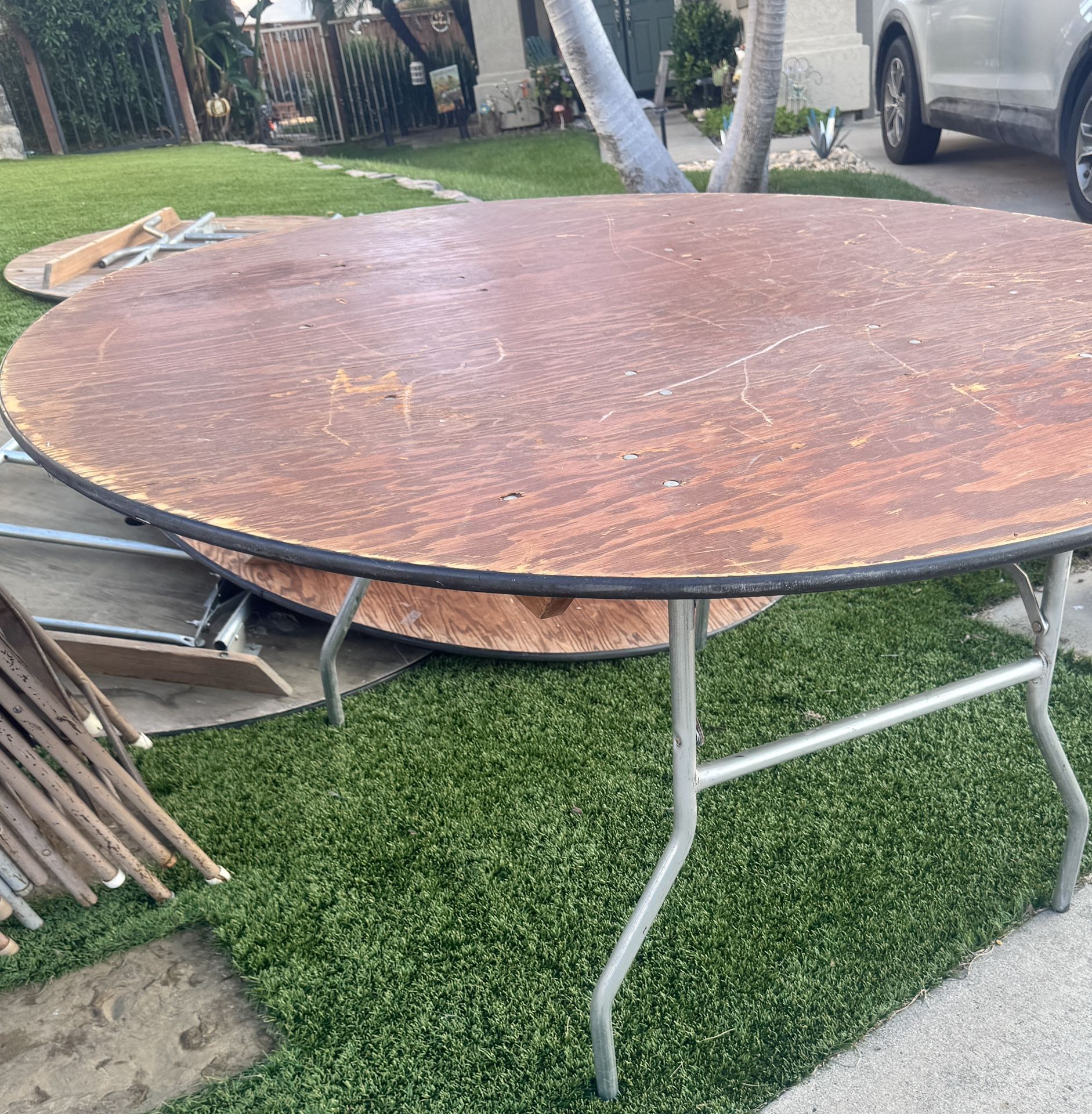 Five 6ft Round Tables For FREE