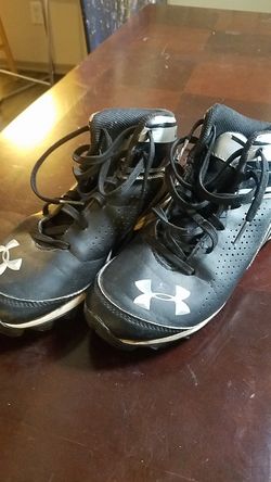 Under Armour football cleats size 3.5