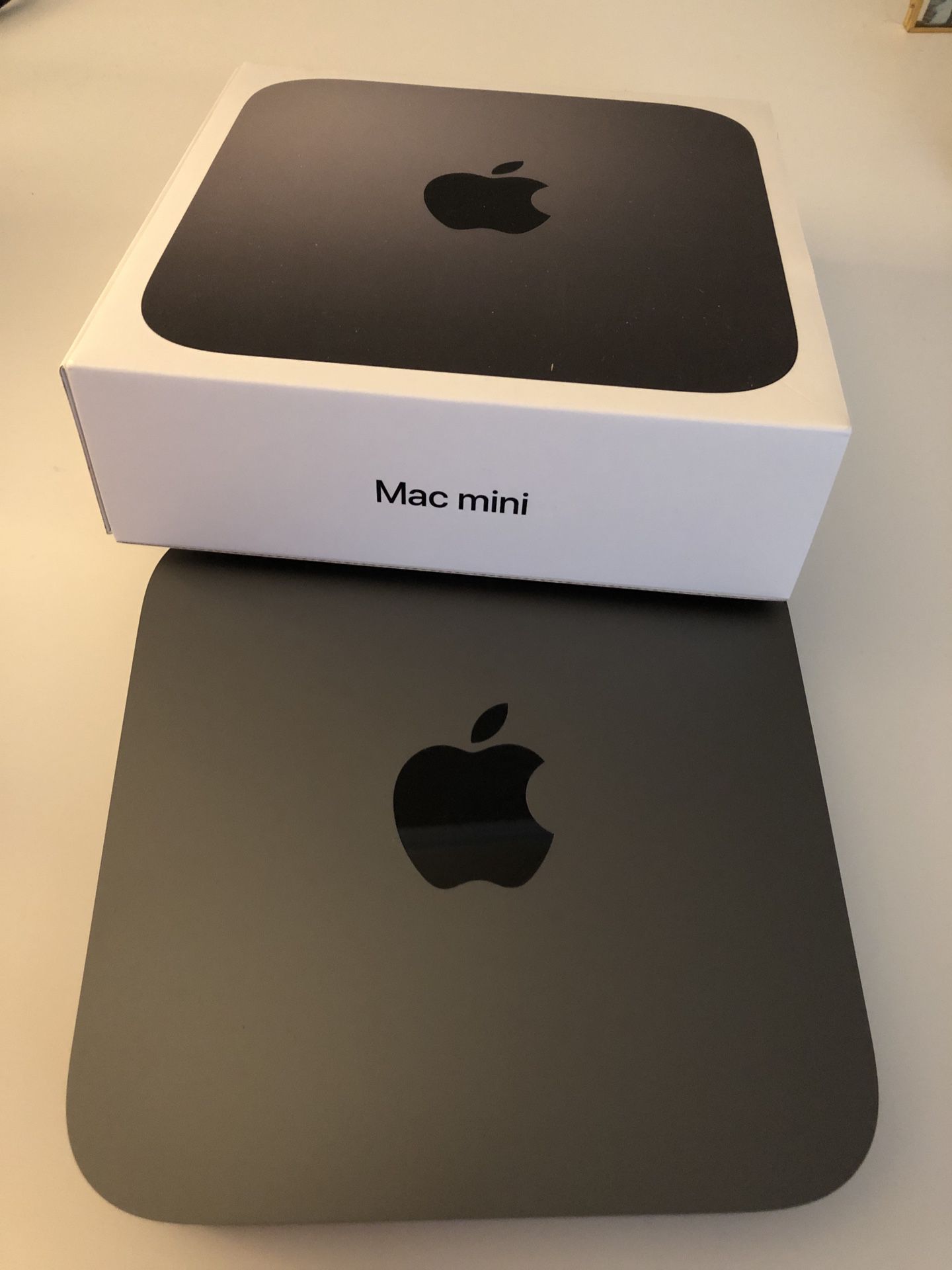 Apple Mac Mini (Late 2018)