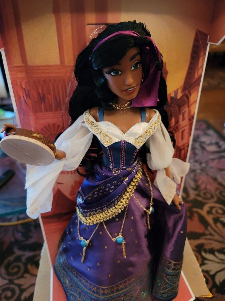 Disney Limited Edition 17 Doll Esmeralda