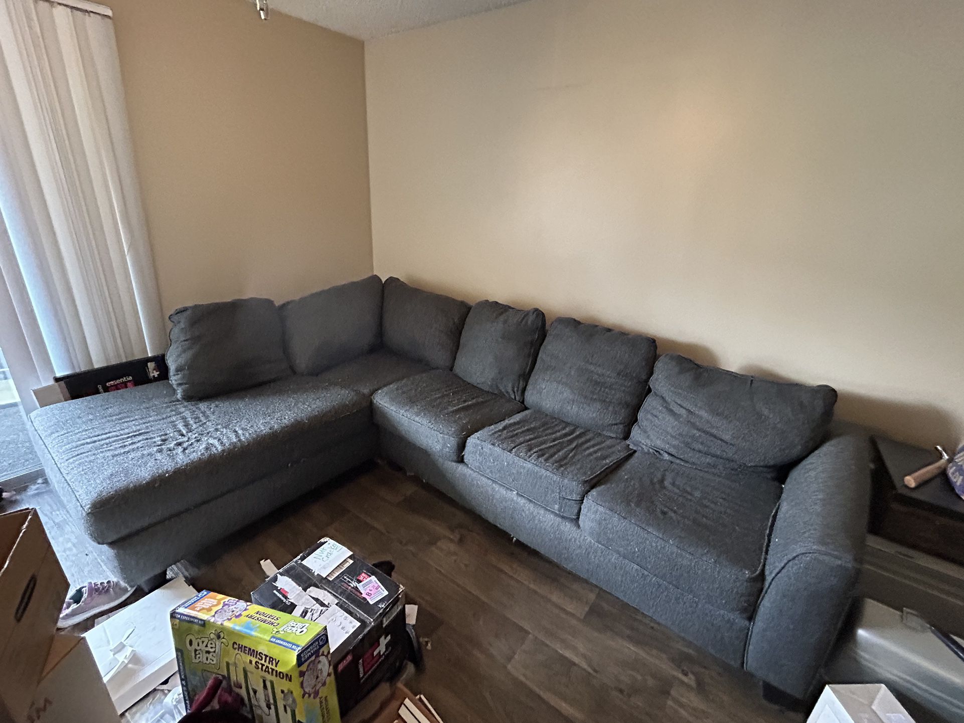 SECTIONAL COUCH WITH PULL OUT QUEEN SOFA BED FOR 400