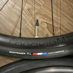 Trek Bontrager Paradigm R1 Hardcase Wheels And Tires