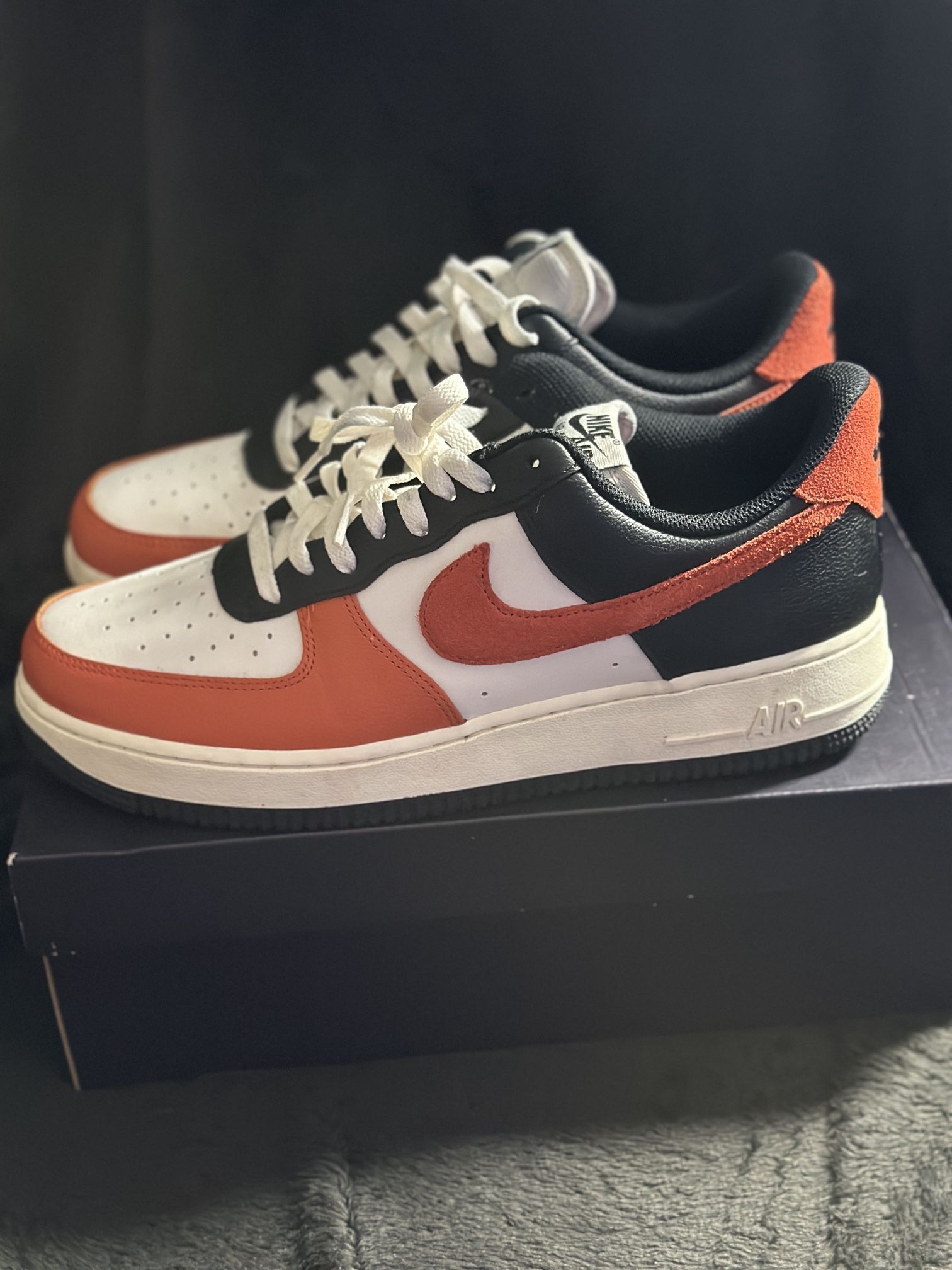 Nike Air Force 1 '07 LV8 - Size 10.5 Black/Vintage Coral/Phantom colorway