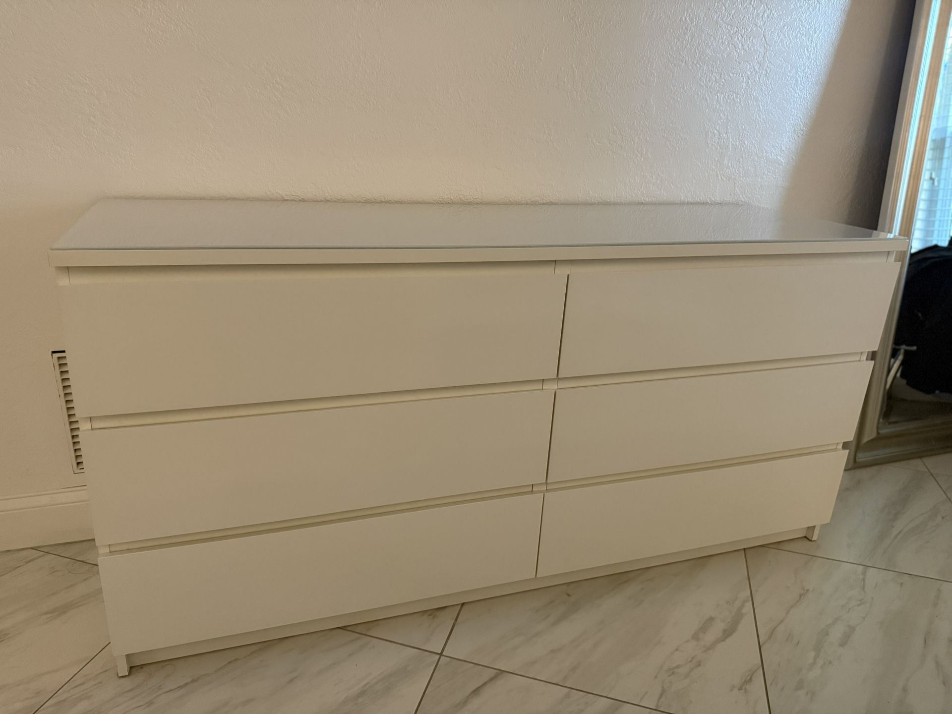 White Dresser - 6 Drawers