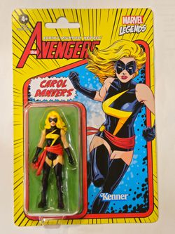 KENNER CARD. MARVEL LEGENDS. THE AVENGERS.  CAROL DANVER 3.75 " ACTION FIGURE.