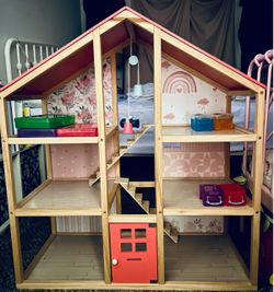 Wooden Dollhouse with Accessories