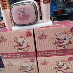 Excellent Gift 🎁 Item.  Kids Bluetooth Speakers With 🎤 🎤.  Brand New 