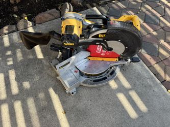 Dewalt DW716 Miter Saw 