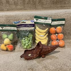 Faux Fruit New Bananas Orange Grapes Pears Wicker Horn
