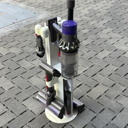Dyson Animal V8