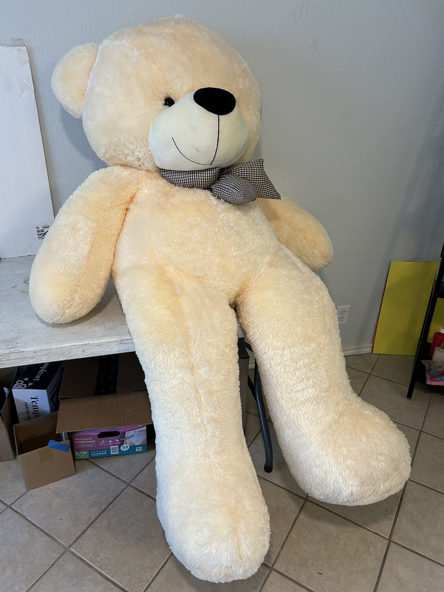 Giant Teddy Bear 