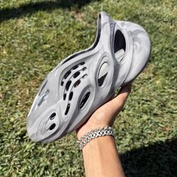 Yeezy Foam Runner “MX Granite” Size 7 Men