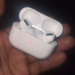 AirPods Pro’s 