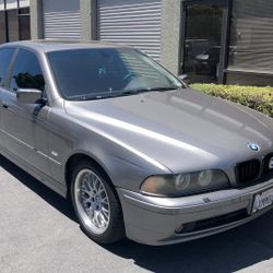 2002 BMW 530i