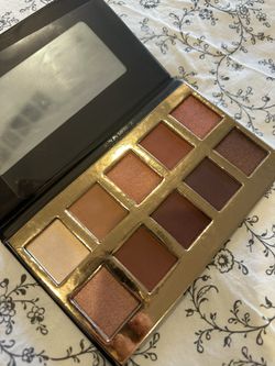 Eyeshadow Kit - Brand New Never Touched