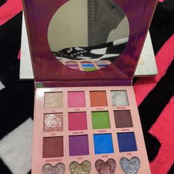 Eyeshadow Palettes 