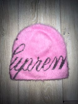 Supreme Kangol Furgora Jacquard Beanie “Pink”