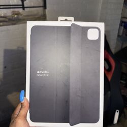 iPad Pro Smart Folio Case